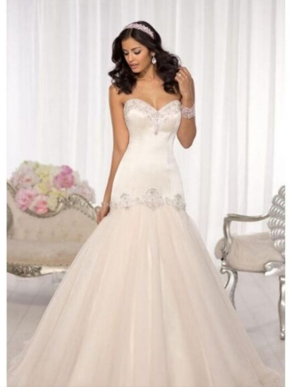 Essence of Australia Wedding DressSize 12 - Style #D1571